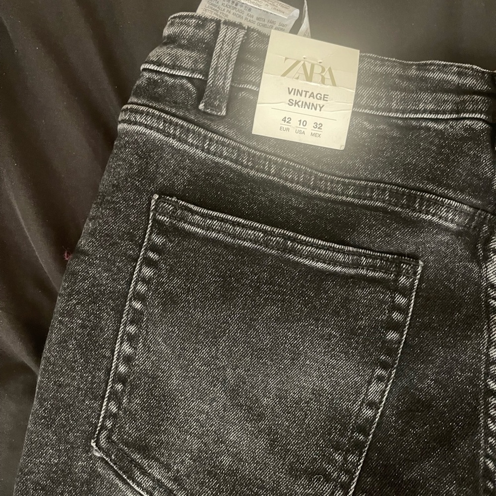 BRAND NEW ZARA JEANS